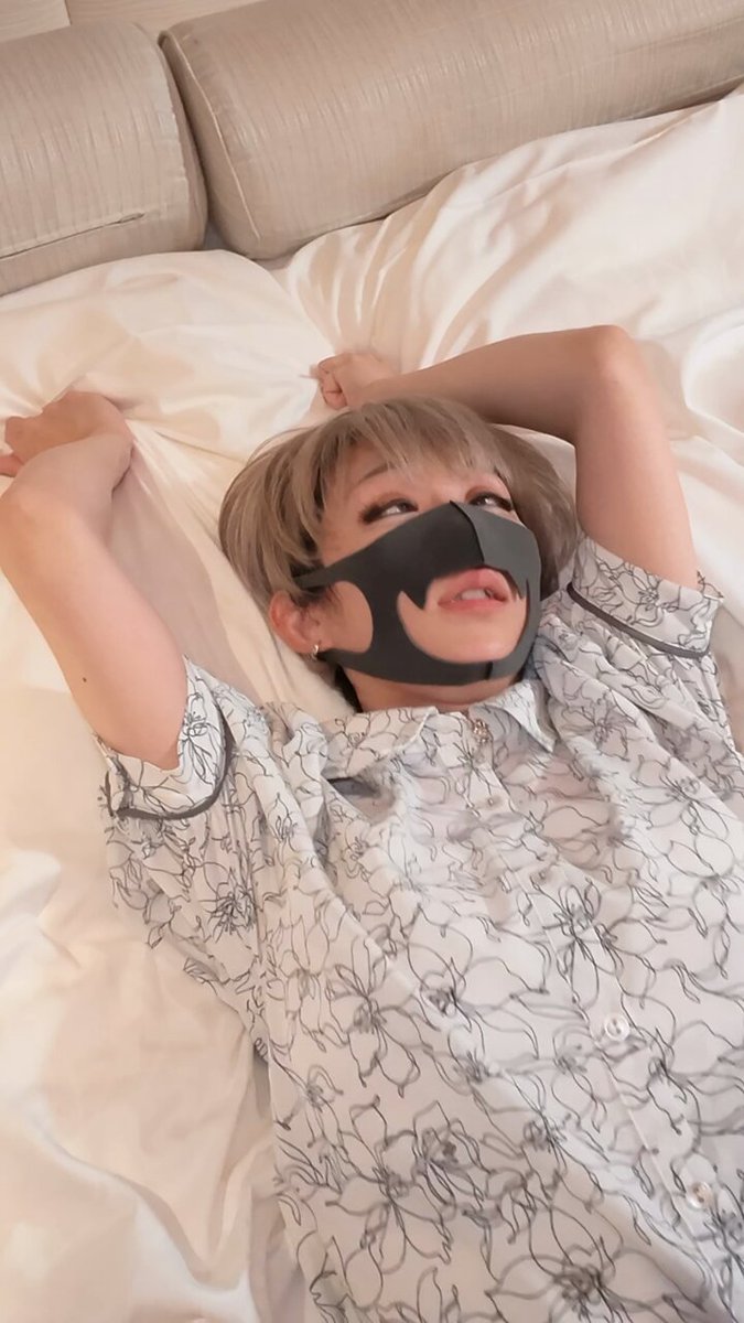 彼氏泣いてるだろ、、、