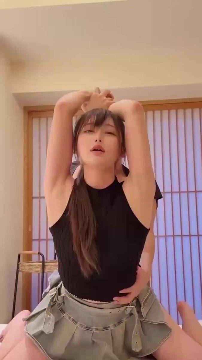大手インフルエンサーのワキマコンが綺麗すぎるｗｗｗ