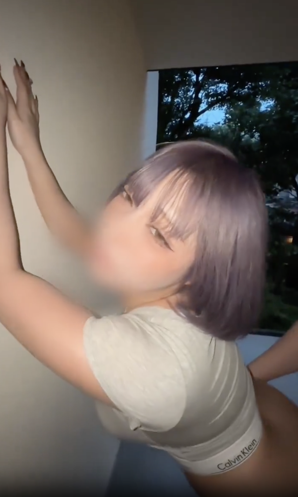 超有名ゲーマー美女🔞配信では絶対見れない生ﾊﾒ中出しセッ◯ス